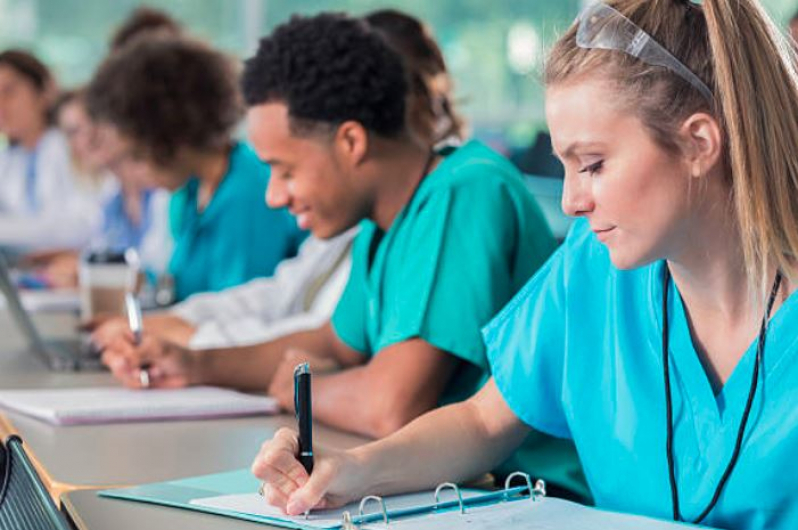 Qual o Preço de Curso Técnico em Enfermagem Vila Augusta - Curso de Especialização em Técnico de Enfermagem