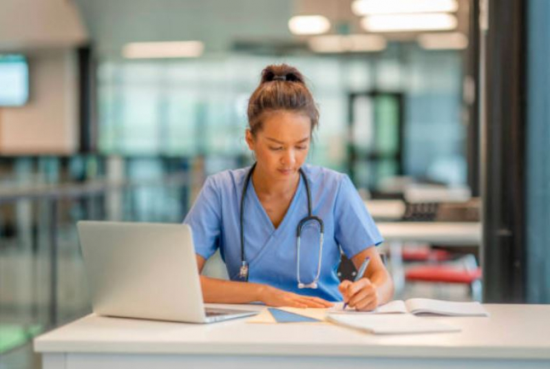 Qual o Valor de Curso de Enfermagem Auxiliar e Técnico Cidade Soberana - Curso de Auxiliar de Enfermagem do Trabalho